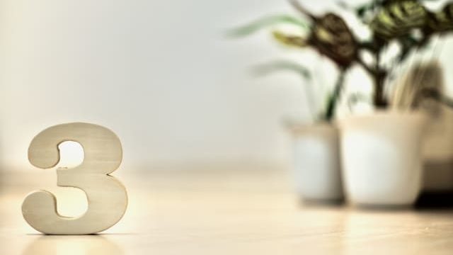 数字の3のオブジェ